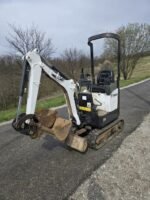 Mini-escavadora Bobcat E10 – 2017 – 1,2 T – Compacta e eficiente - Image 3
