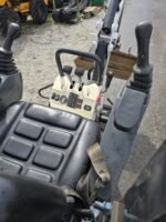 Mini-escavadora Bobcat E10 – 2017 – 1,2 T – Compacta e eficiente - Image 4