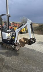 Mini-escavadora Bobcat E10 – 2017 – 1,2 T – Compacta e eficiente - Image 5