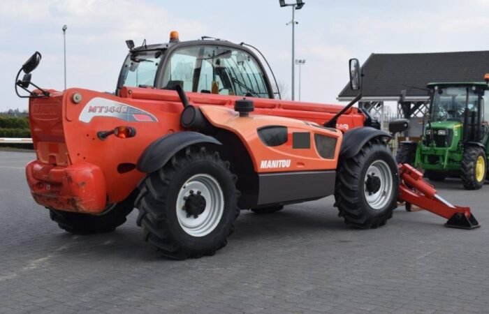 Carregadora Telescópica Manitou MT1440 – 2012 – 14 m – 4 000 kg - Image 4