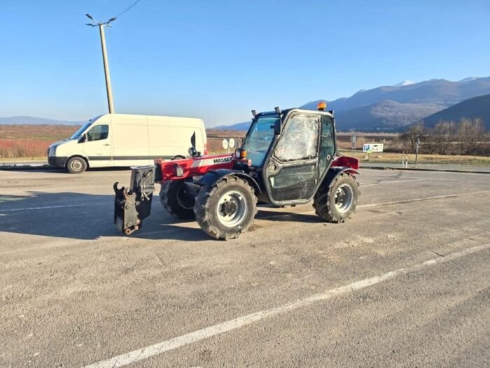 Carregador Telescópico Massey-Ferguson 8926 – 2010 – 7,5 m – Potente e Fiável - Image 11