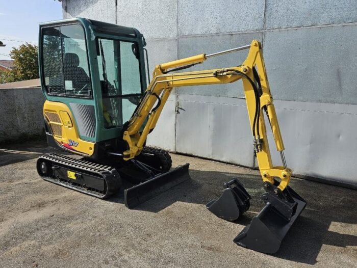 Mini-escavadora Yanmar SV17 EX – 2011 – 1,9T – Garantia 12 meses - Image 3