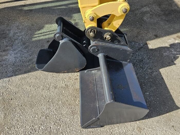 Mini-escavadora Yanmar SV17 EX – 2011 – 1,9T – Garantia 12 meses - Image 10