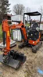 Mini-escavadora Hitachi 17U – 2023 – 1,8T – Garantia 12 meses - Image 2