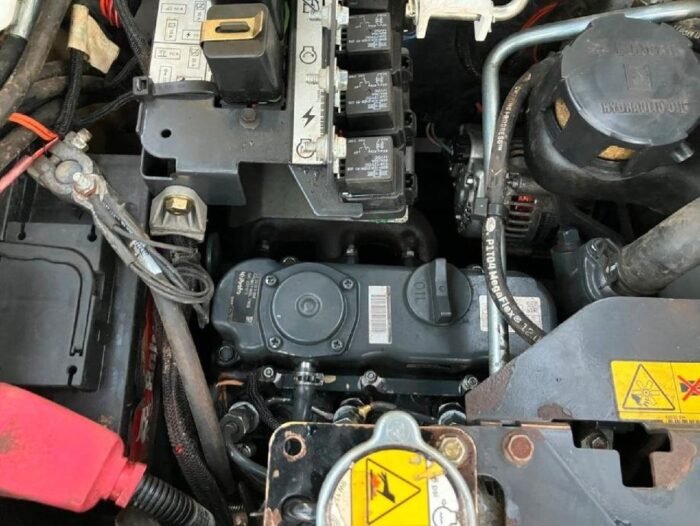 Miniescavadora Bobcat E10z – 2020 – 1,2T – Excelente estado com 12 meses de garantia - Image 2