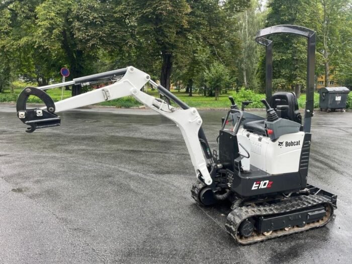 Miniescavadora Bobcat E10z – 2020 – 1,2T – Excelente estado com 12 meses de garantia - Image 1