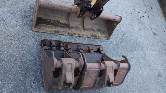 Mini-escavadora Yanmar VIO 20-4 – 2014 – 2,4T – Garantia 12 meses - Image 12