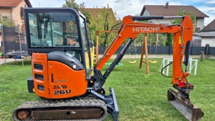 Mini-escavadora Hitachi Zaxis ZX 26 U – 2019 – 2,7T – Garantia 12 meses - Image 3