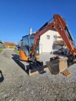 Mini-escavadora Hitachi Zaxis U33 – 2014 – 3,5T – Excelente estado – Garantia 12 meses - Image 6