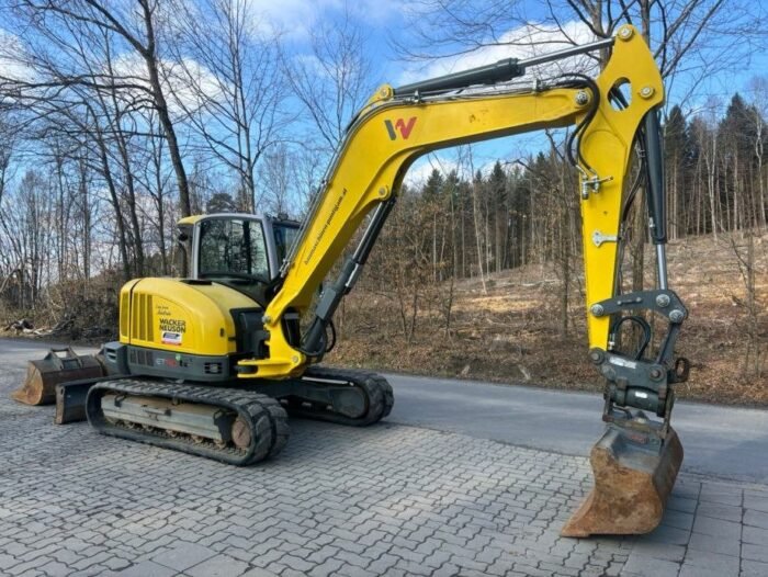 Mini-escavadora Wacker Neuson ET90 – 2019 – 9T – Excelente estado – Garantia 12 meses - Image 11
