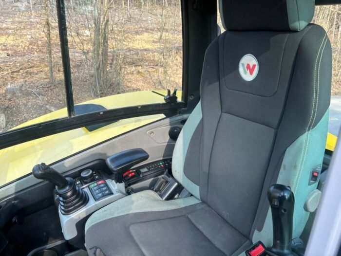 Mini-escavadora Wacker Neuson ET90 – 2019 – 9T – Excelente estado – Garantia 12 meses - Image 4