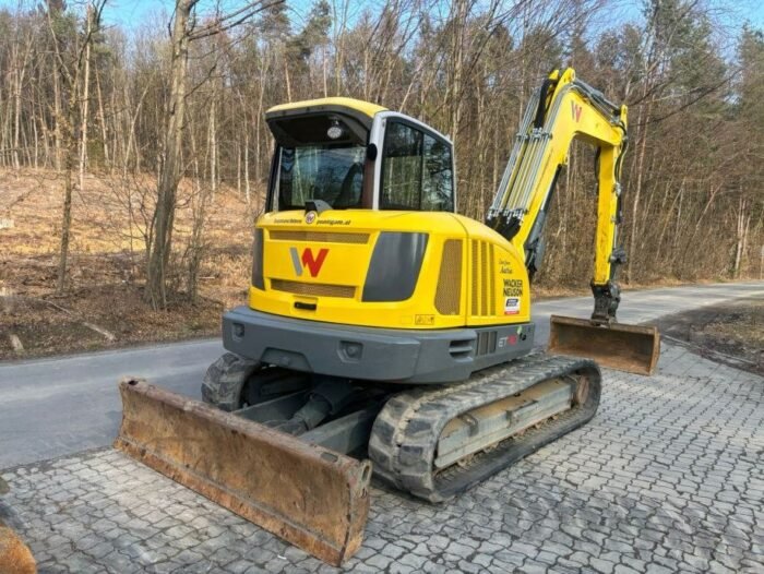 Mini-escavadora Wacker Neuson ET90 – 2019 – 9T – Excelente estado – Garantia 12 meses - Image 7