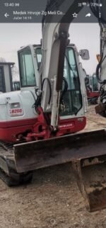 Mini-escavadora Takeuchi TB260 – 2015 – 6T – Garantia 12 meses - Image 5