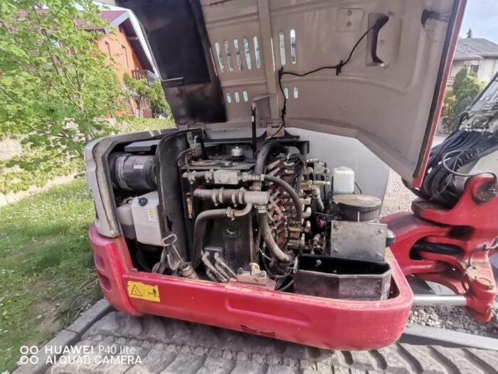 Mini-escavadora Takeuchi TB260 – 2015 – 6T – Garantia 12 meses - Image 9
