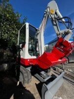 Mini-escavadora Takeuchi TB216 – 2023 – 1,8T – Quase nova – Garantia de 12 meses - Image 7