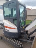 Miniescavadora Bobcat E25 – 2014 – 2,5T – Excelente estado com 12 meses de garantia - Image 14