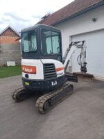 Miniescavadora Bobcat E25 – 2014 – 2,5T – Excelente estado com 12 meses de garantia - Image 15