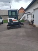 Miniescavadora Bobcat E25 – 2014 – 2,5T – Excelente estado com 12 meses de garantia - Image 16