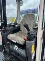 Mini-escavadora Terex TC20 – 2013 – 2T – Excelente estado – Garantia 12 meses - Image 3