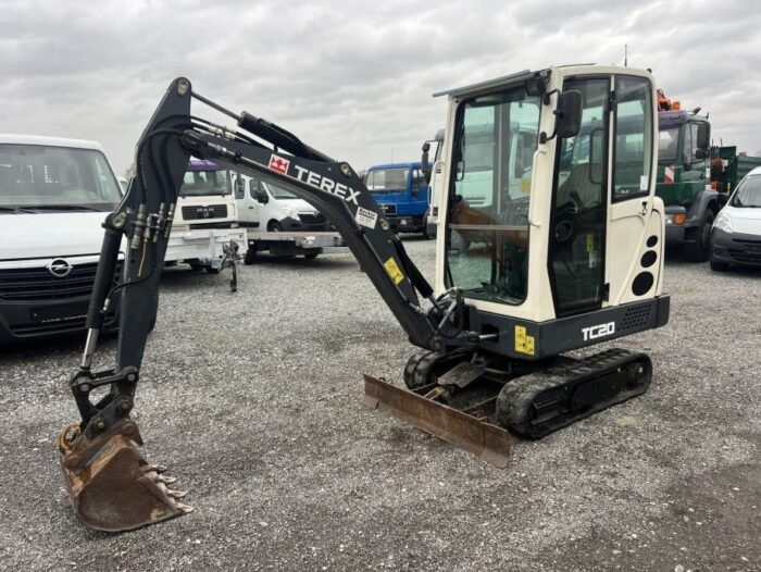 Mini-escavadora Terex TC20 – 2013 – 2T – Excelente estado – Garantia 12 meses - Image 8