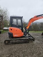 Mini-escavadora Kubota U35-3 – 2015 – 3,5 T – Excelente estado – Garantia 12 meses - Image 8