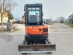 Mini-escavadora Kubota U27-4 – 2015 – 2,7 T – Muito bom estado – Garantia 12 meses - Image 12
